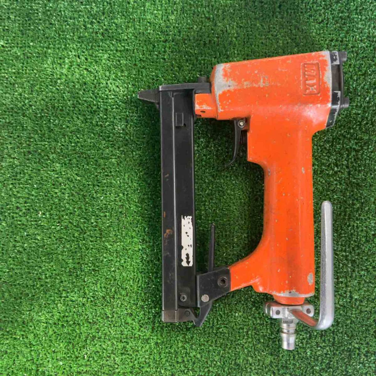 【中古品 / 動作品】☆マックス(MAX) 常圧エアタッカ TA-35A/422J【格安出品♪】_画像1