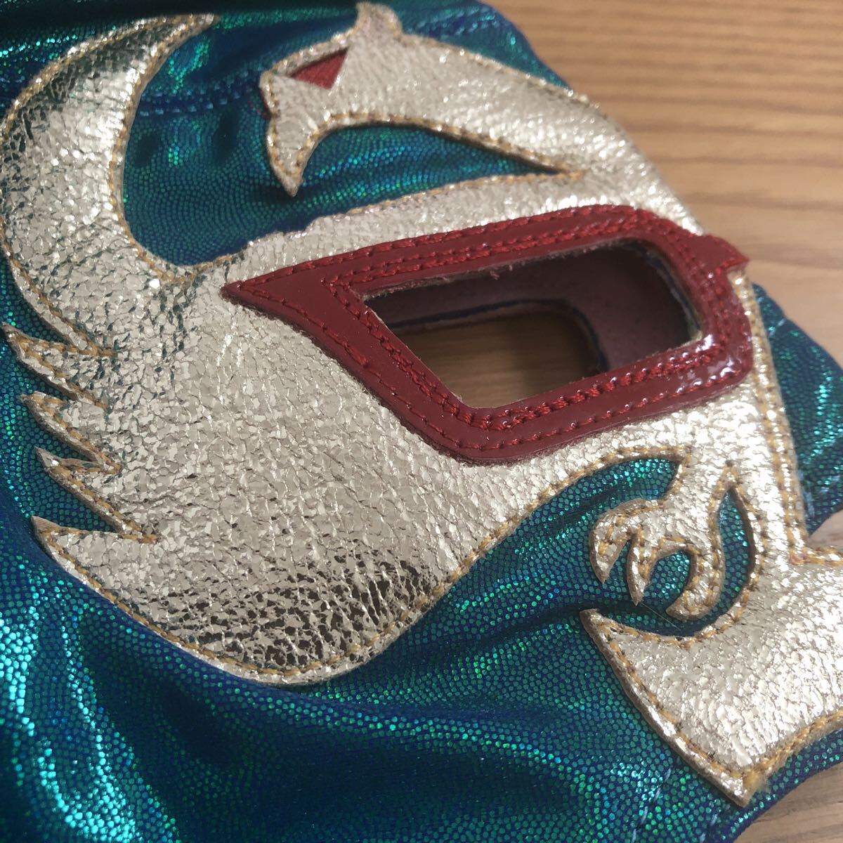 ドスカラス　直筆サイン入　着用写真付き 試合用マスク_画像4