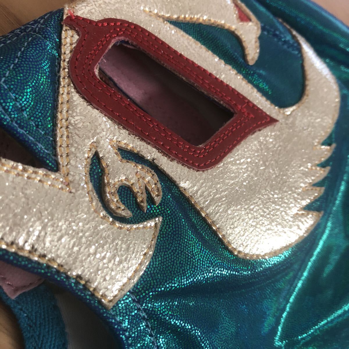 ドスカラス　直筆サイン入　着用写真付き 試合用マスク_画像6