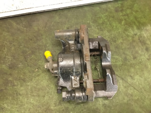 【個人宅発送可】マークＸ DBA-GRX135 リアキャリパー 右 250G FOUR 4WD 062 47830-53052_画像4