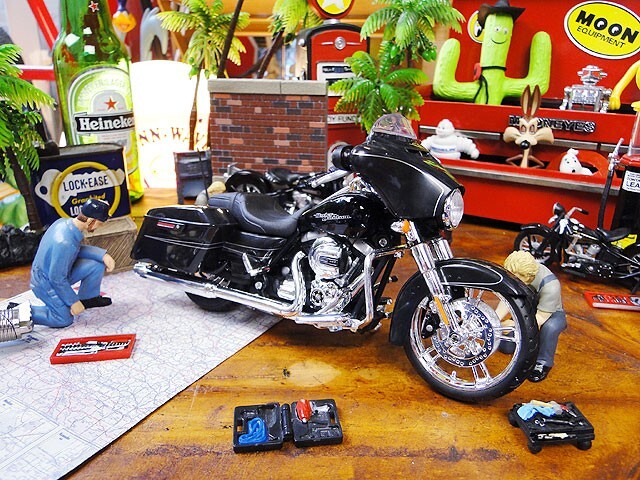 マイスト 2015年 ハーレーダビッドソン ストリートグライド モデルカー 1/12スケール ■ アメリカン雑貨 アメリカ雑貨 ミニカー_画像1