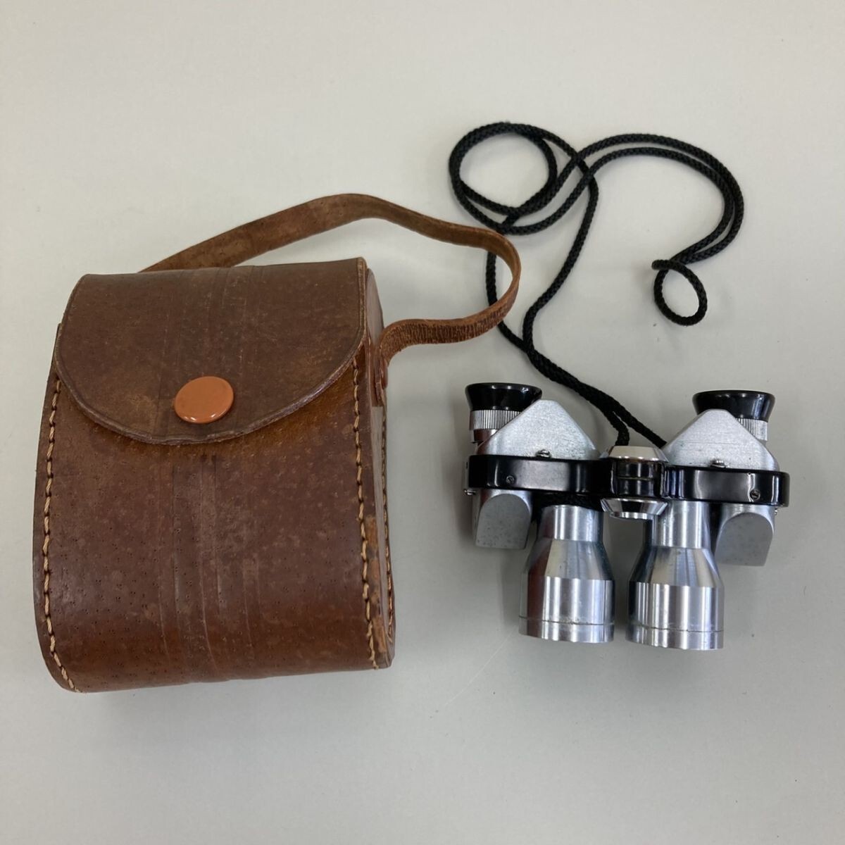 E326-I78-126 OMEGA オメガ No.34768 7×18 Field 6.5°雙眼鏡 ケース付き 小型 コンパクト シルバー ブラック TE