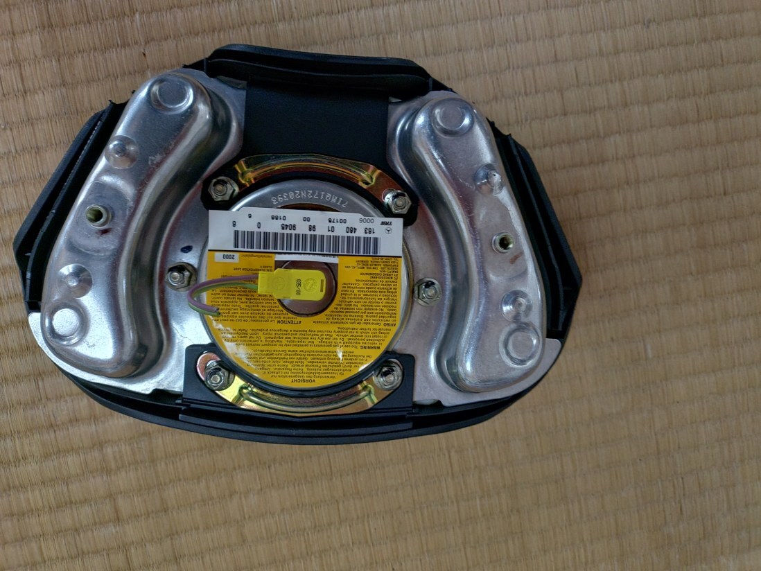 これはヤバい！超貴重！AMG W163 ステアリングホイール値下げしました！_画像6