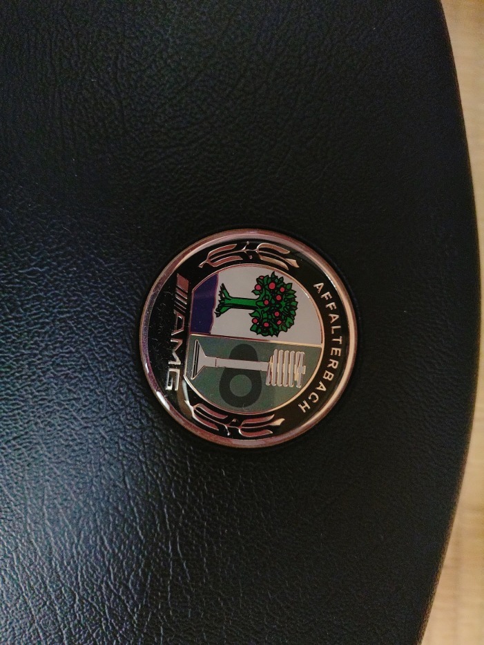 これはヤバい！超貴重！AMG W163 ステアリングホイール値下げしました！_画像4