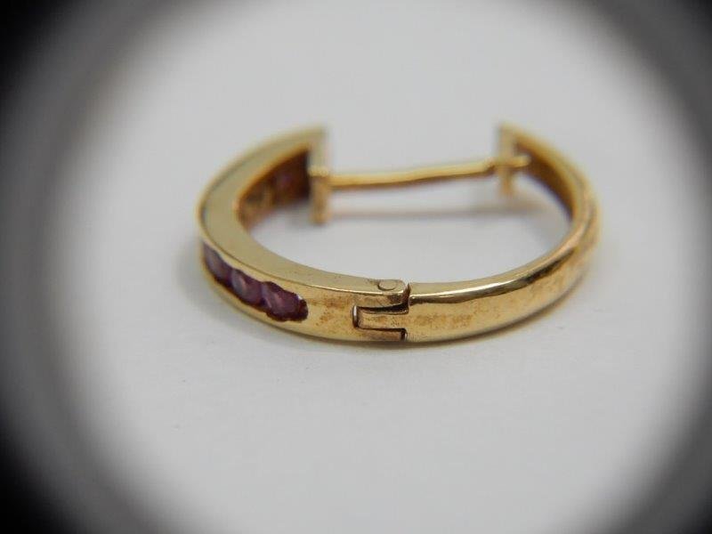 K18 1.3ｇ ルビー？ ピアス 片方 レタ-パックライト可 0929X14G_画像4