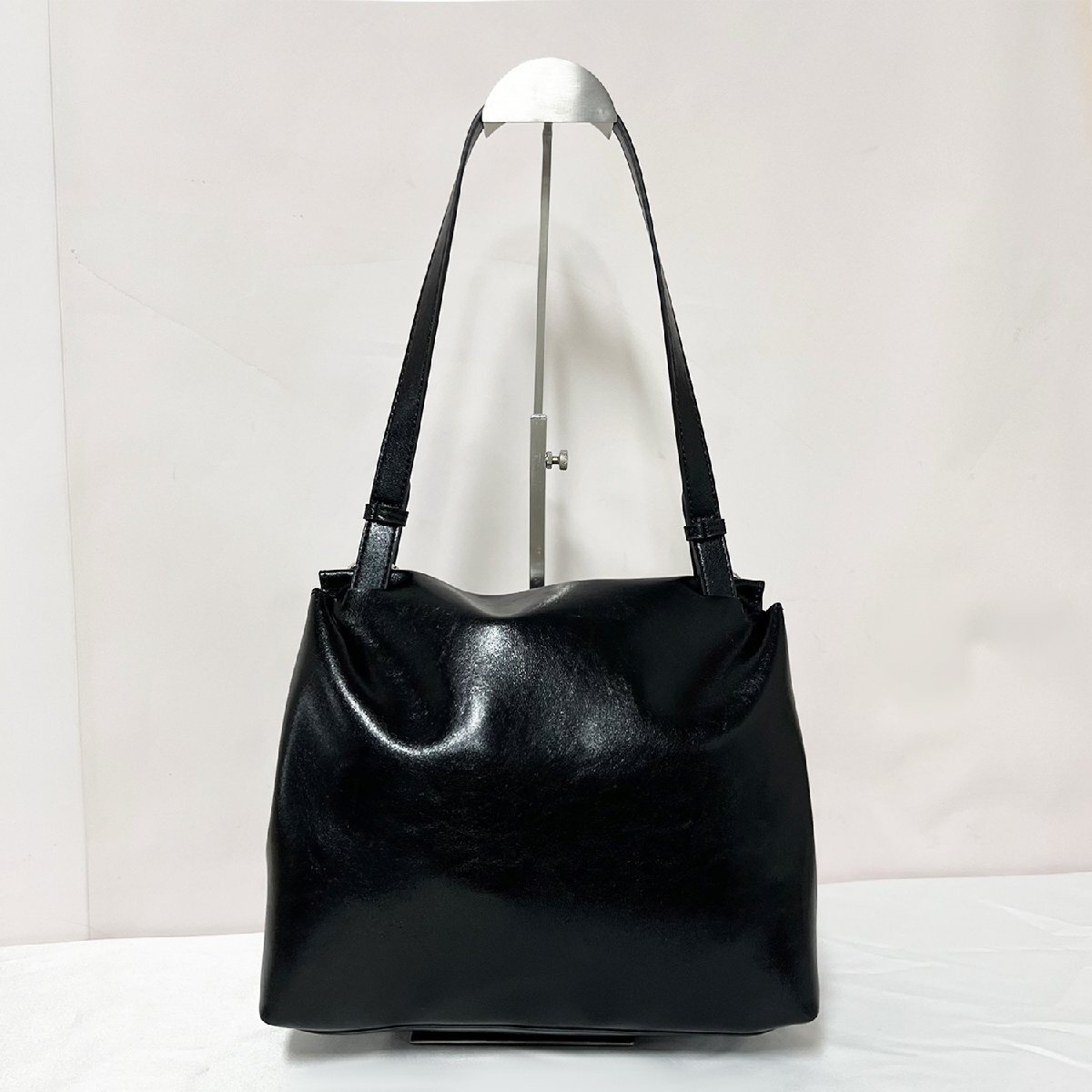 人気?ハンドバッグ 定価12萬◆Emmauela?イタリア?ミラノ発◆牛革 レザー 大容量 無地 2way 肩掛け ショルダーバッグ レディース 旅行