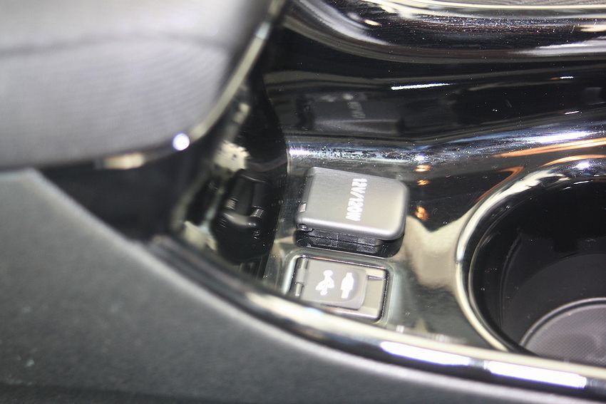 H31 トヨタ プリウスPHV 特別仕様車 Ａユーティリティープラス 純正１１インチナビ/バックモニタ/地デジ/ETC2.0/ドラレコ/車検付き!!_画像10