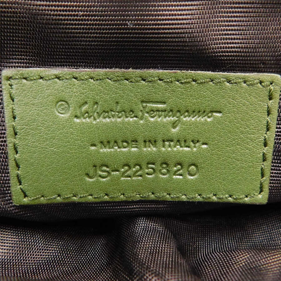  Ferragamo vala лента gama. кошелек оттенок зеленого кожа симпатичный модный Salvatore Ferragamo