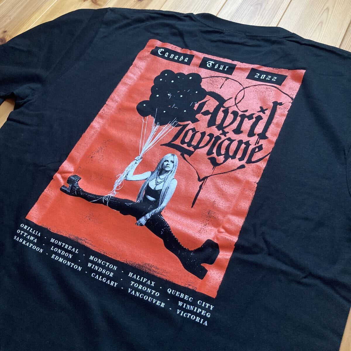 新品★Avril Lavigne アヴリル・ラヴィーン★Bite Me Baroon Canada Tour 2022 長袖 Tシャツ/XLサイズ 黒 ロングスリーブ_画像1