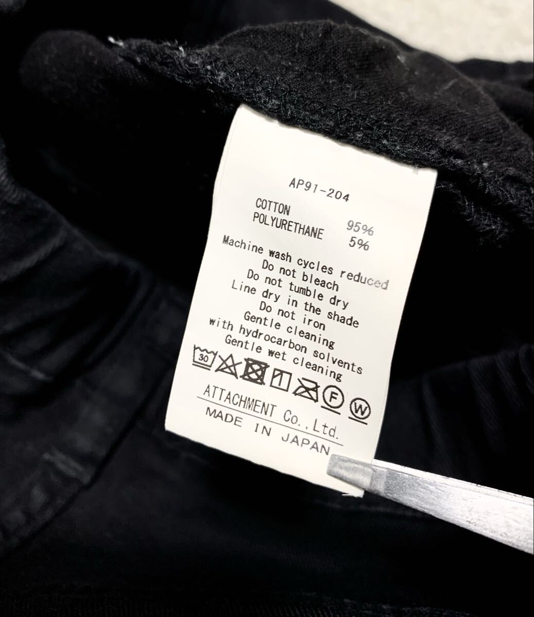 美品:アタッチメント.ハイパワー ストレッチ ツイル スリム イージー パンツ 2(黒/AP91-204/立体裁断仕立て/W74-82股下72/カズユキクマガイ_画像7