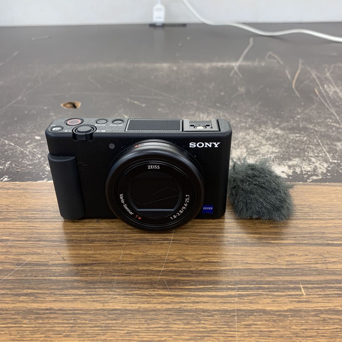 美品 SONY コンパクトデジタルカメラ ZV-1 ブラック デジタルカメラ ソニー