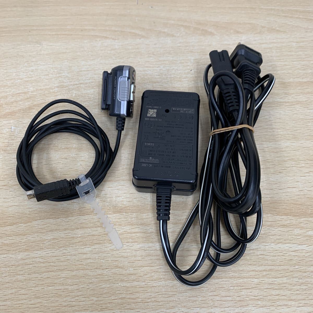 中古品 ソニー SONY ハンディカム Handycam デジタルビデオカメラ HDR-CX170 レッド 2010年制 ビデオカメラ?デジタルカメラ