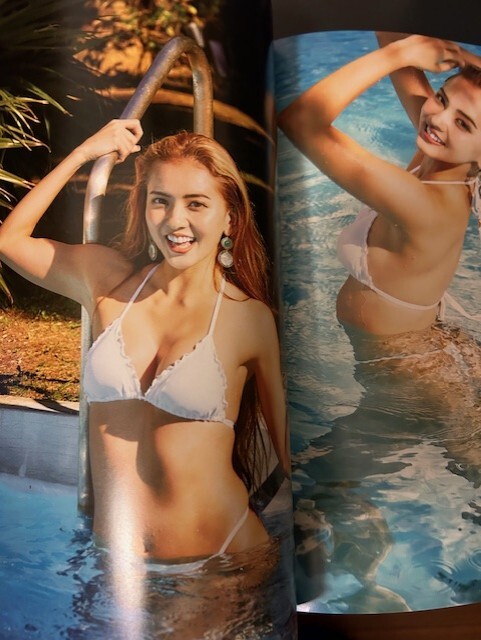 CYBER JAPAN DANCERS 「KAREN 1st solo 写真集」（帯付き・生写真無し！）_画像6