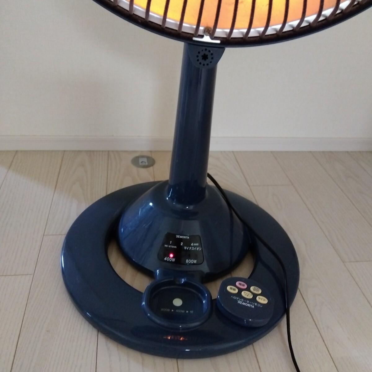 動(dòng)作確認(rèn)済★美品★ハロゲンヒーター HALOGEN morita MS-872HRi リモコン付★マイナスイオン 400/800切掛け★首振り AC電源