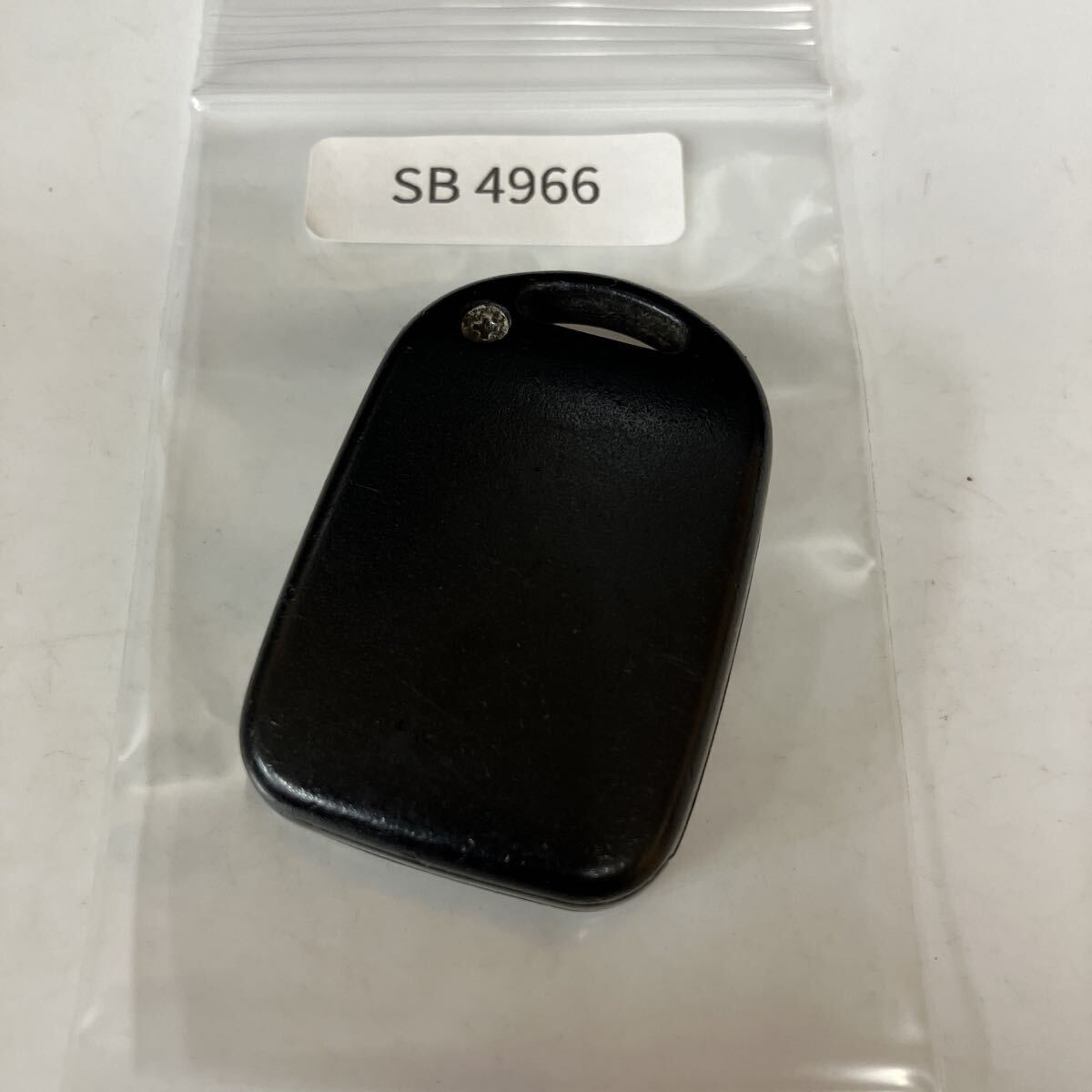 SB4966 スバル 純正キーレス プレオ EN07 赤外線式 ヴィヴィオ サンバー KK3 KK4 RA1 RA2 TV1 TW1等　1ボタン
