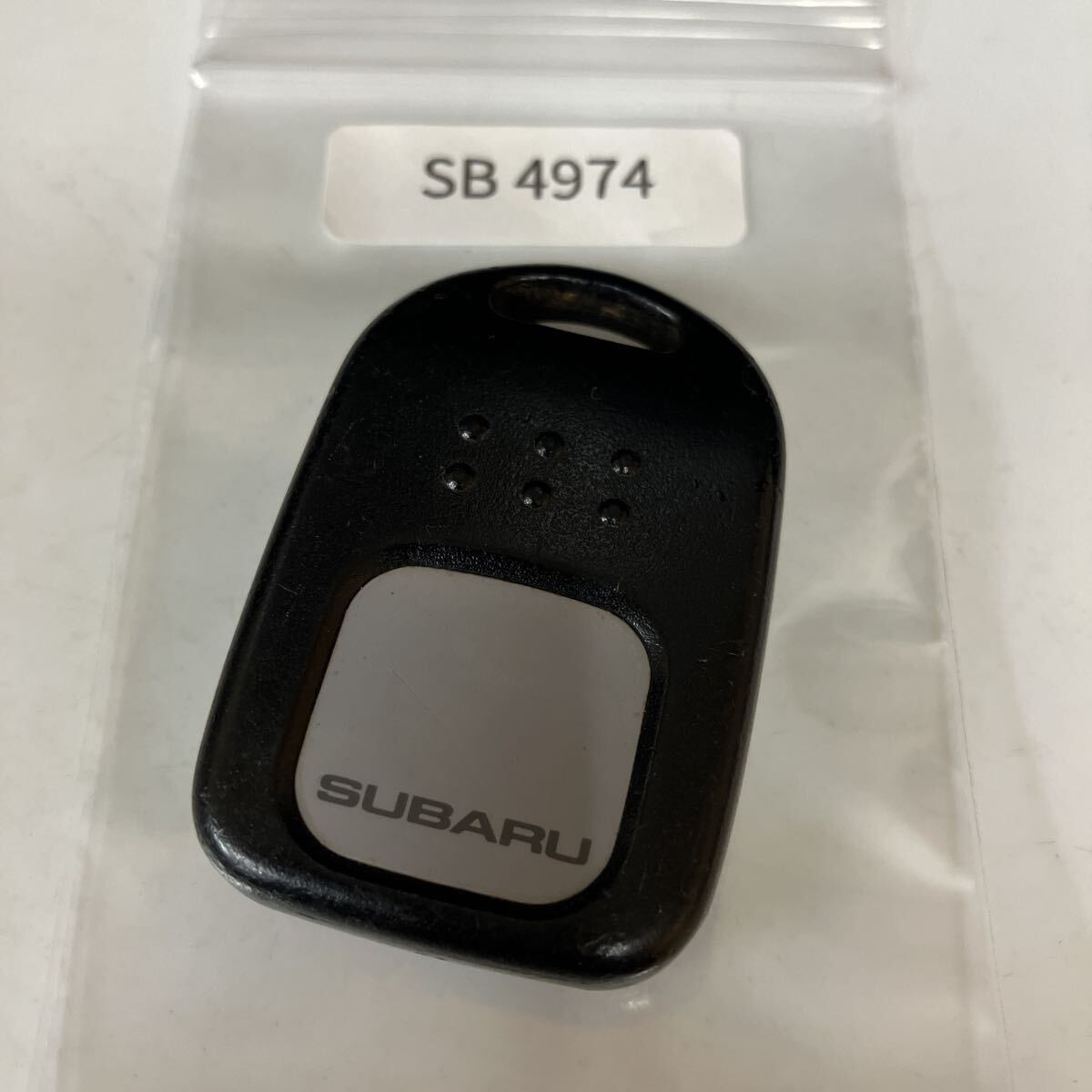 SB4974 スバル 開かない 純正キーレス プレオ EN07 赤外線式 ヴィヴィオ サンバー KK3 KK4 RA1 RA2 TV1 TW1等　1ボタン