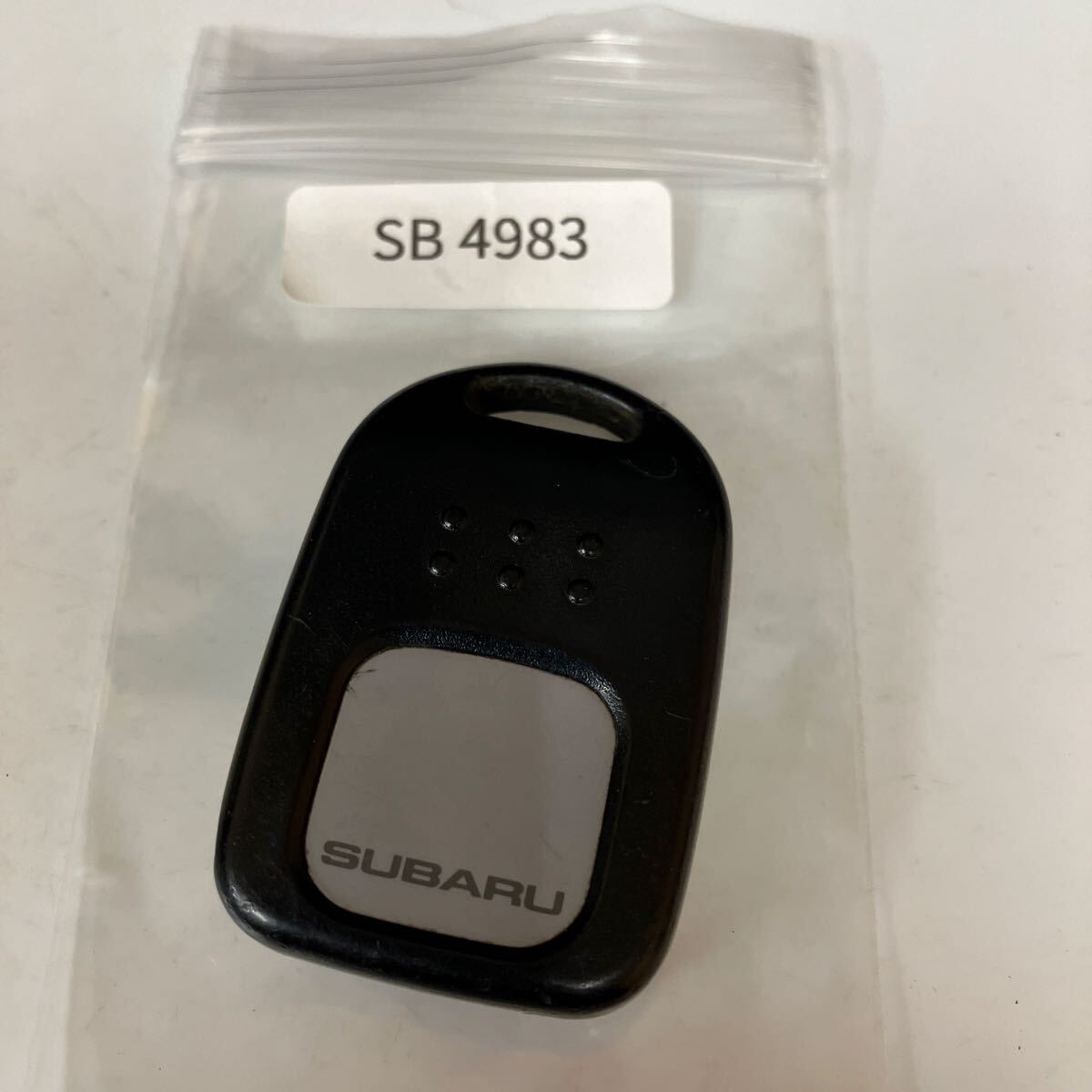 SB4983 スバル 純正キーレス プレオ EN07 赤外線式 ヴィヴィオ サンバー KK3 KK4 RA1 RA2 TV1 TW1等　1ボタン
