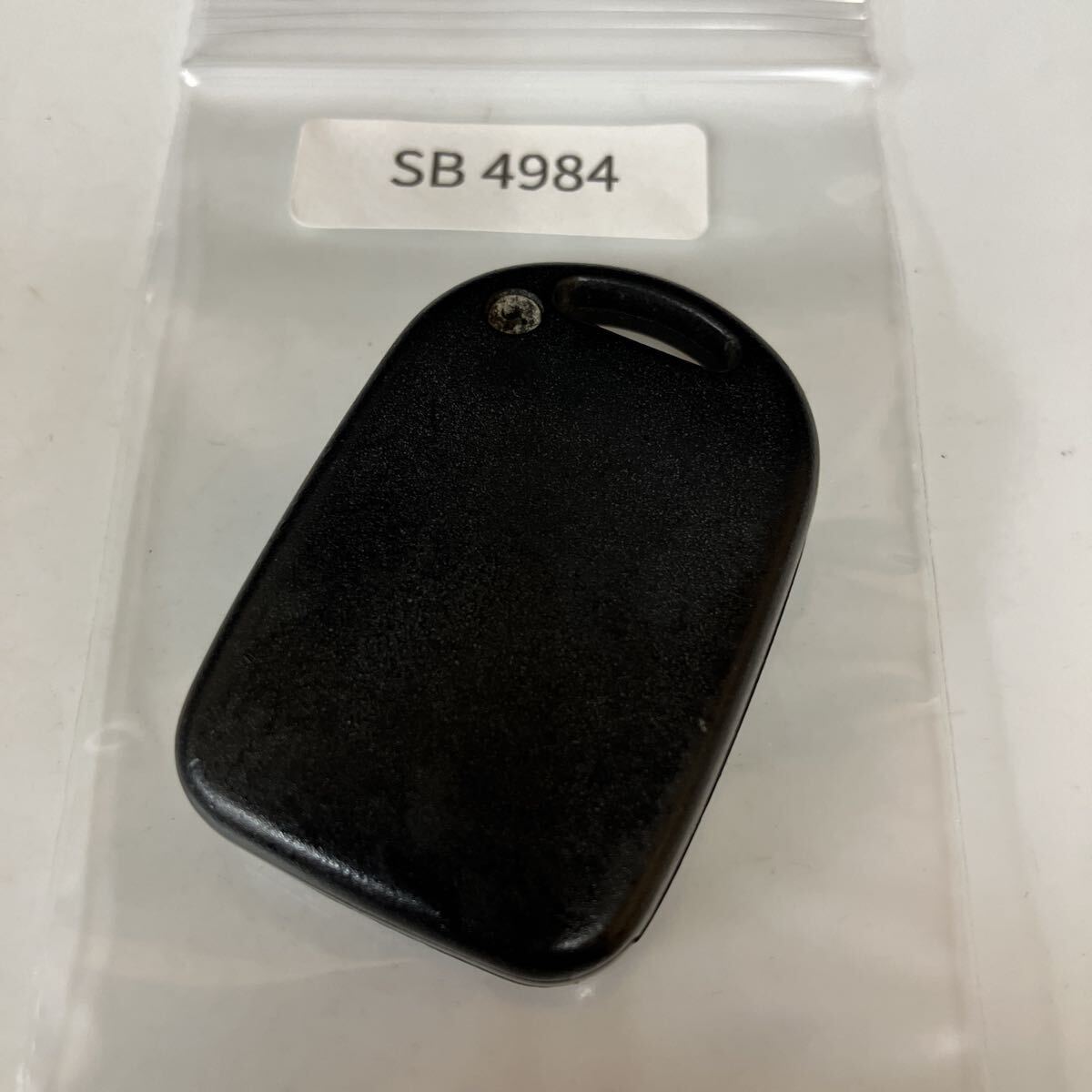 SB4984 スバル 純正 キーレス プレオ EN07 赤外線(xiàn)式 ヴィヴィオ サンバー KK3 KK4 RA1 RA2 TV1 TW1等　1ボタン