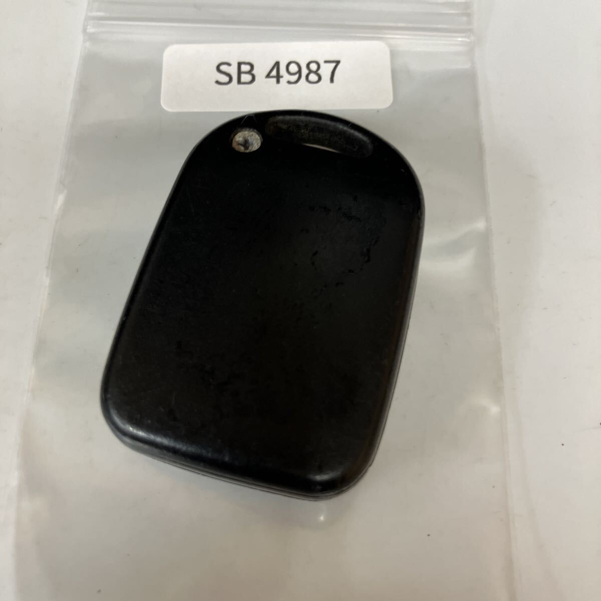 SB4987 スバル 純正キーレス プレオ EN07 赤外線式 ヴィヴィオ サンバー KK3 KK4 RA1 RA2 TV1 TW1等　1ボタン