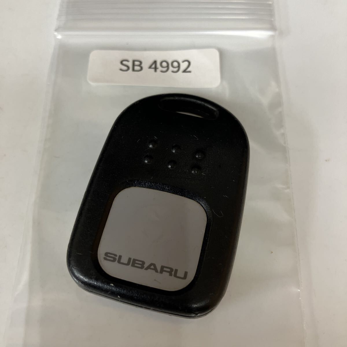 SB4992 スバル 純正キーレス プレオ EN07 赤外線式 ヴィヴィオ サンバー KK3 KK4 RA1 RA2 TV1 TW1等　1ボタン