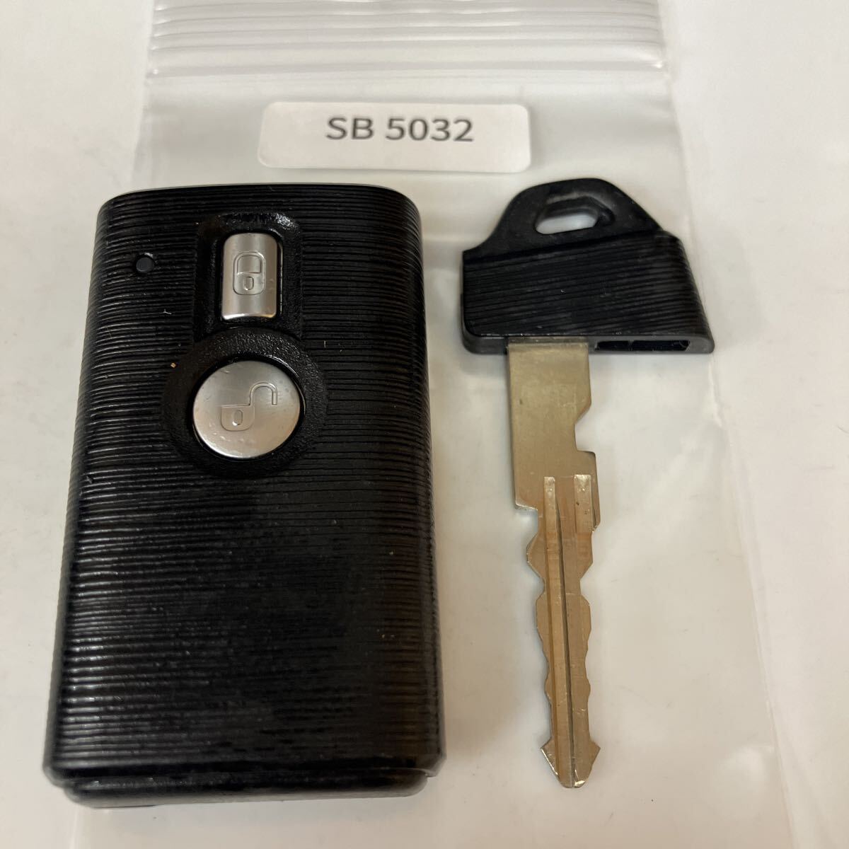 SB5032 點燈なし スバル純正 RN1 RN2 ステラ ステラカスタム U45PB33 2ボタン スマートキー キーレス リモコン