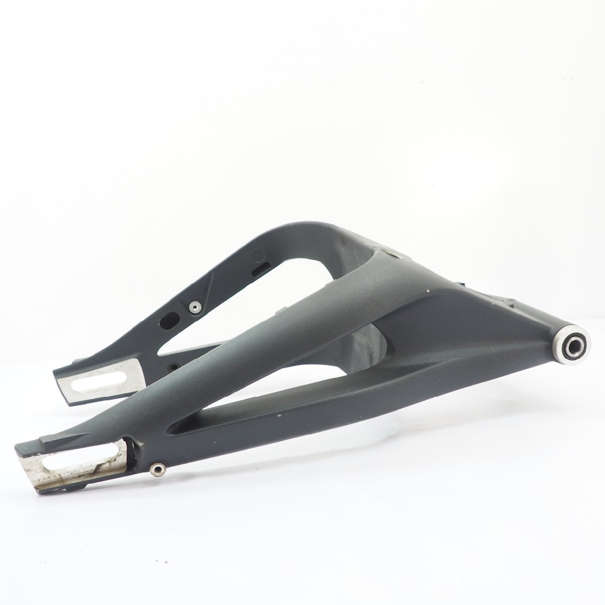 トライアンフTRIUMPH デイトナ675 純正スイングアーム リア リヤ アーム11年式 2051692_画像1