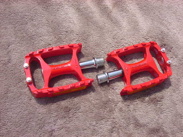 bazooka MAGNESIUM M138 Pedal RED 新品未使用_画像2