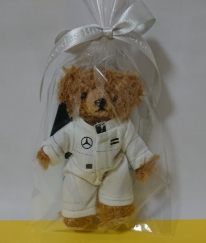 Mercedes-Benz　ベンツ　マスコットベア　レーシングスーツ　ぬいぐるみキーホルダー_画像1