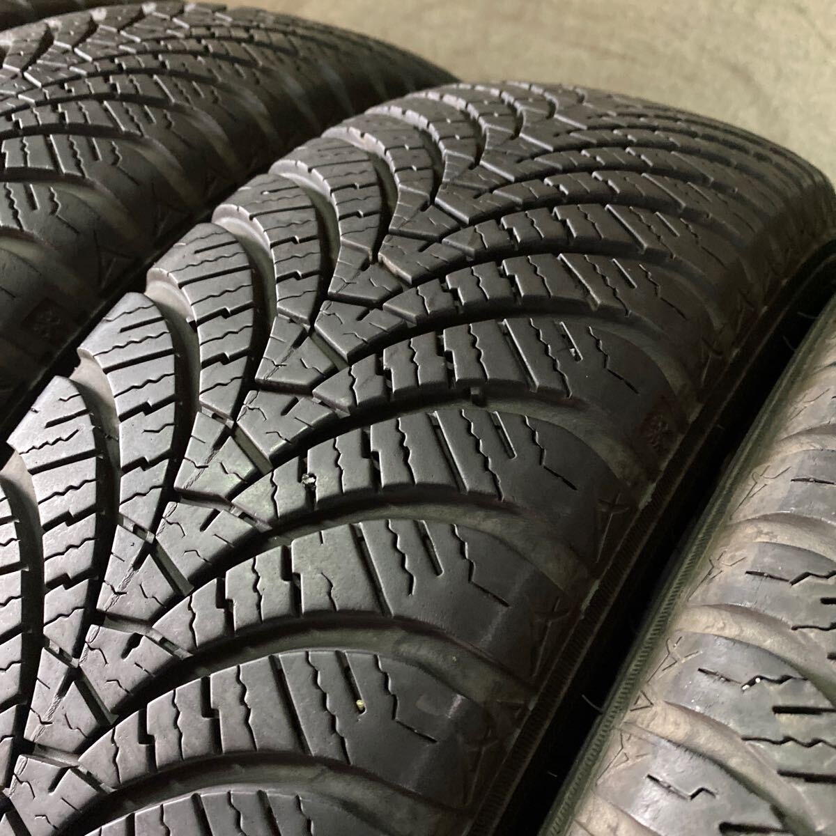バリ山 オールシーズン DUNLOP 155/65R13 73H 年式2023 残り:約5〜6mm 8分山 沖縄離島発送不可_画像7