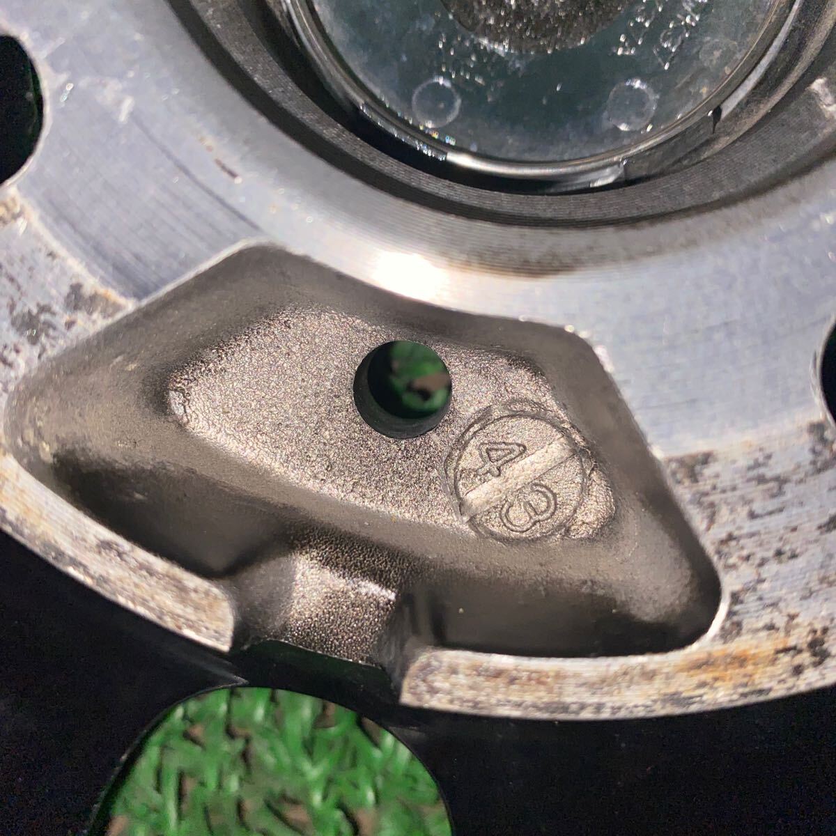 PROホイール アクア ヤリス スイフト 15インチ 15×5.5J+43 PCD;100-4H バブ:約67mm 1本ガリ傷あり 沖縄離島発送不可 _画像9