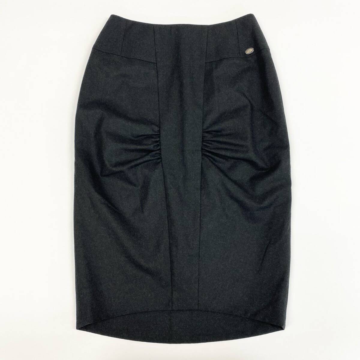 41i26 《美品》 CHANEL シャネル タックギャザースカート タイトスカート ココマーク P33932V24565 サイズ34 ダークグレー ウール u02t