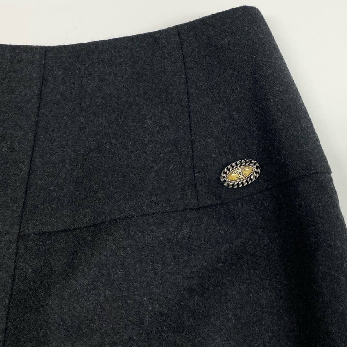 41i26 《美品》 CHANEL シャネル タックギャザースカート タイトスカート ココマーク P33932V24565 サイズ34 ダークグレー ウール u02t