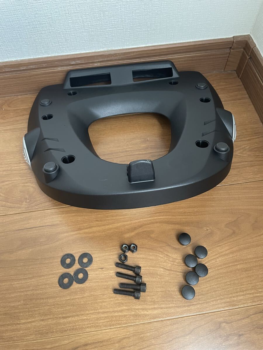 GIVI モノロックベース デイトナ