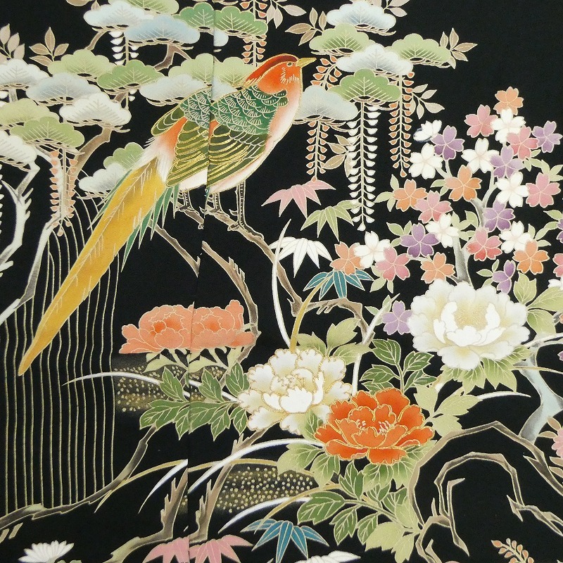 2509A-2021●関着/黒留袖/作家物/駒取り刺繍/鳥と花柄等/新品/未仕立て/正絹/絵羽/(梱包サイズ：80)_画像5