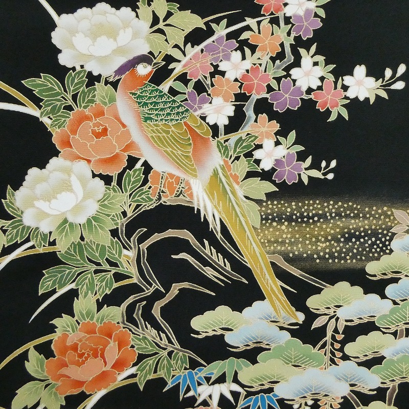 2509A-2021●関着/黒留袖/作家物/駒取り刺繍/鳥と花柄等/新品/未仕立て/正絹/絵羽/(梱包サイズ：80)_画像6