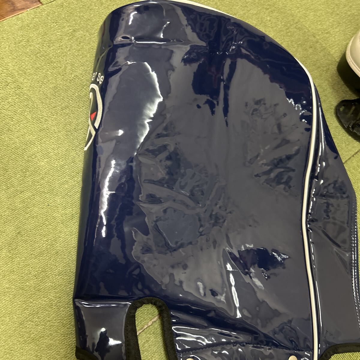 B422 状態良好 and per se スタンドキャディーバック エナメル素材 人気カラー_画像9