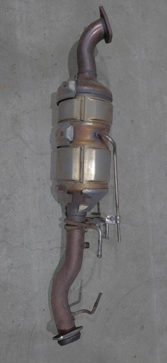 200系ハイエース純正觸媒　2WD用　KDH201V　品番:17410-30330　ジャンク