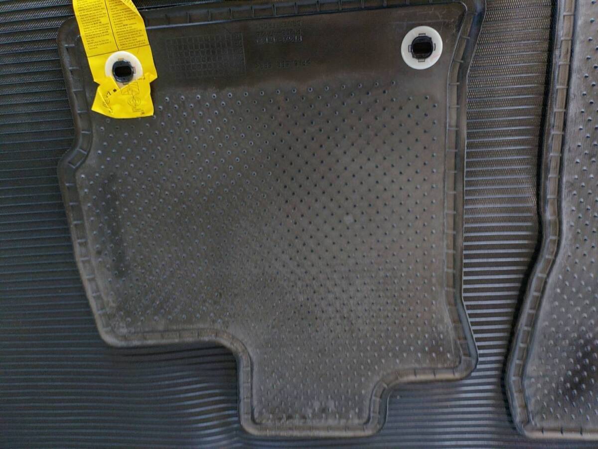 プリウスα　プリウスV　フロワマット　カーペット