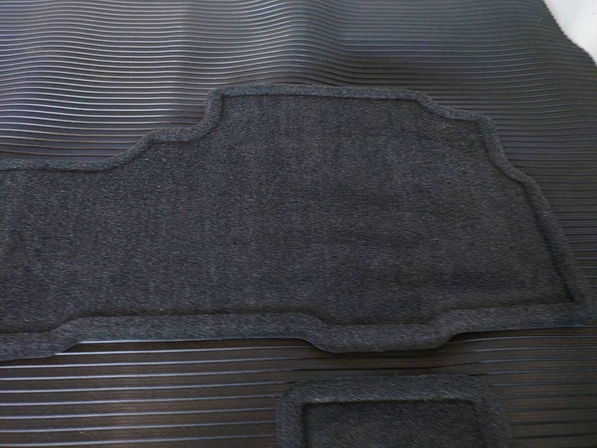 プリウスα　プリウスV　フロワマット　カーペット