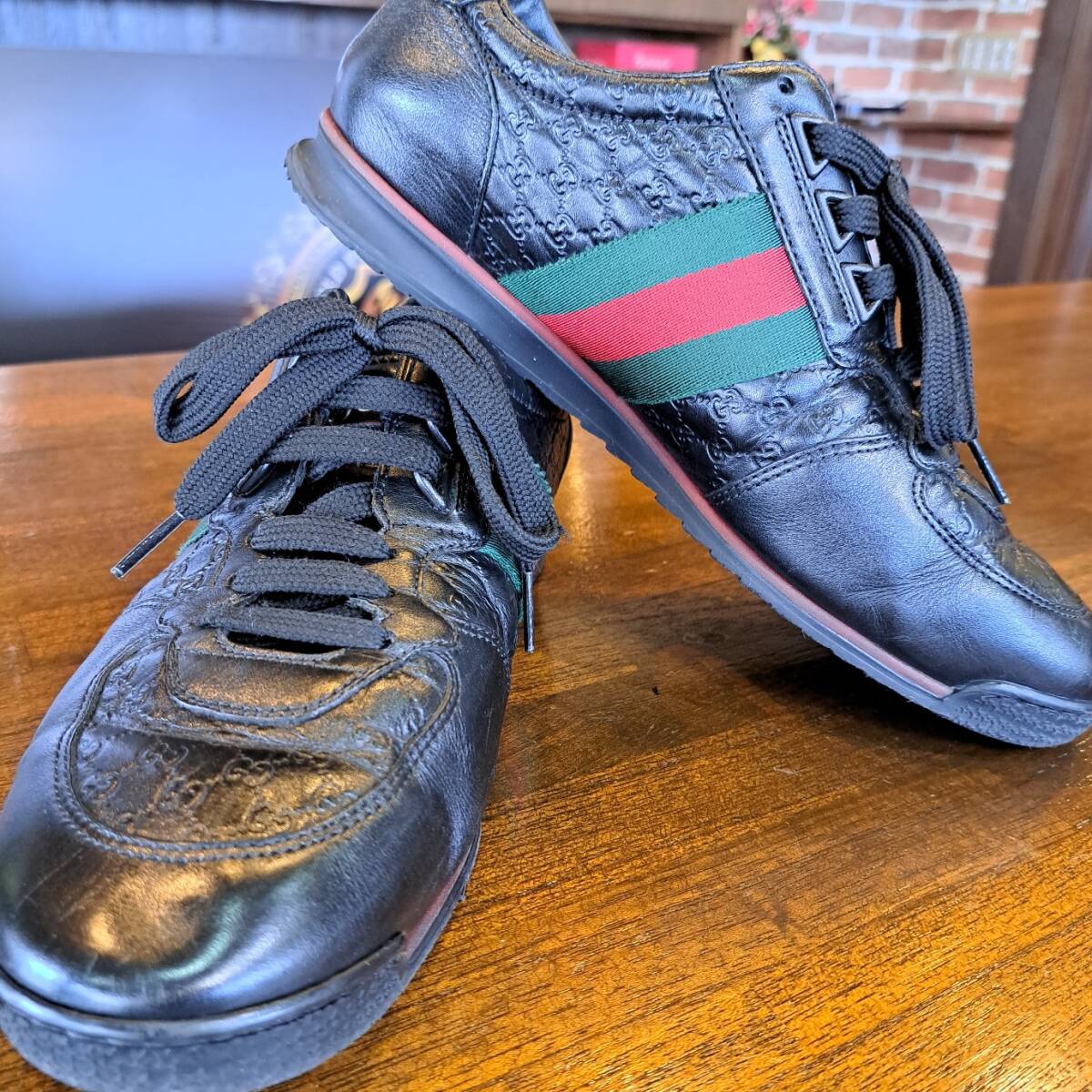 GUCCI グッチ　メンズスニーカー　ブラック 美品です！