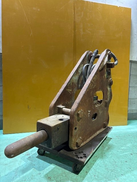 【1円スタート！】オカダアイヨン 油圧ブレーカー ユンボアタッチメント コンマ4 ※現(xiàn)狀渡し ※直接引き取り限定※