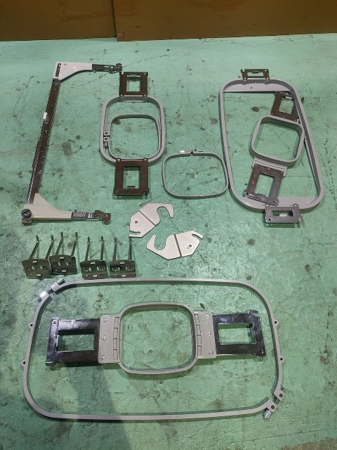 (美品)Brother PR1055X PRT1501 業(yè)務(wù)用 刺繍ミシン 稼働時(shí)間352H 別売り枠付き ブラザー 家電 裁縫 動作良好