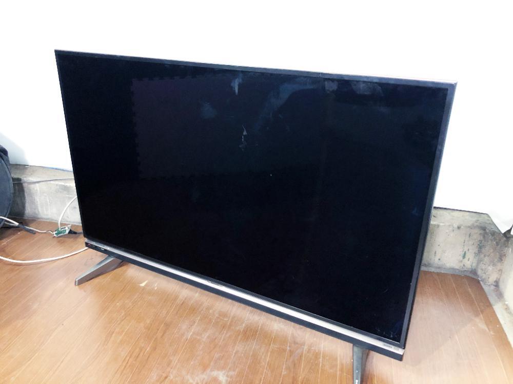 地域限定送料無(wú)料★極上超美品 中古★SHARP 52V型「AQUOS クアトロンプロ」4原色技術(shù)採(cǎi)用!!フルハイビジョン液晶テレビ【LC-52XL20】FHKJ