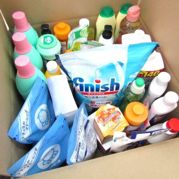 超大量34点セット 日用品 ホーミング/クリスタ/キュキュット/ジョイ/チャーミー 等 キッチン用品 洗剤など 未使用多数 まとめての画像1