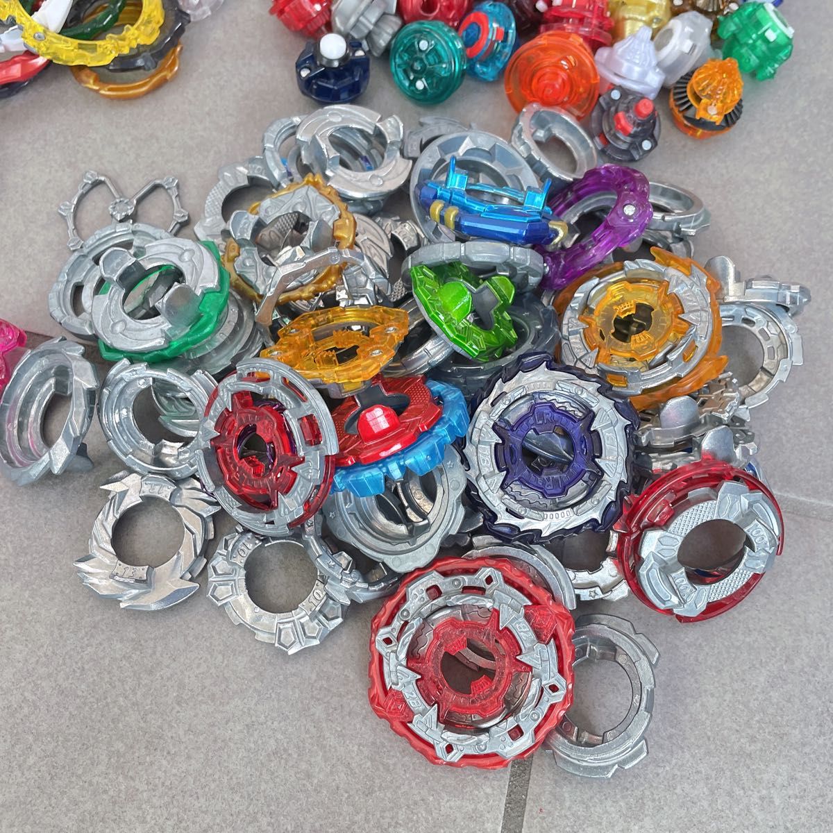 ベイブレードバースト 大量 まとめ売り ベイブレードバースト 大量まとめ売り ベイブレード BEYBLADE