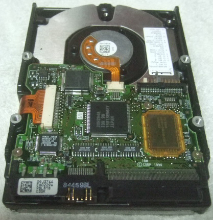 3.5\' ULTRA SCSI hard disk (4GB,68pin).
