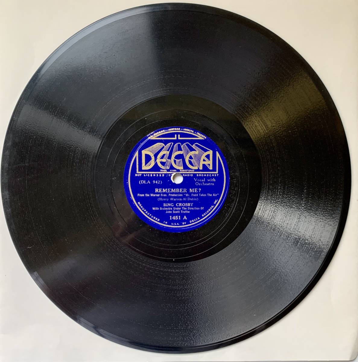 BING CROSBY/ REMEMBER ME?/I STILL LOVE TO KISS YOU GOODNIGHT (DECCA 1451) SP record 78RPM JAZZ { rice }