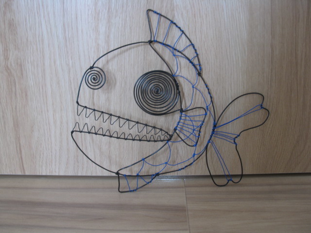 魚 ピラニア ワイヤーアート ワイヤークラフト ハンドメイド 壁飾り 魚 ピラニア ワイヤーアート ワイヤークラフト ハンドメイド 壁飾り