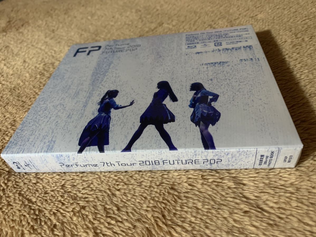 新品未開封　Perfume 7th Tour 2018 「FUTURE POP」初回限定盤　Blu-ray 豪華フォトブックレット　ステッカー付き　定価8250円　送料無料_画像4
