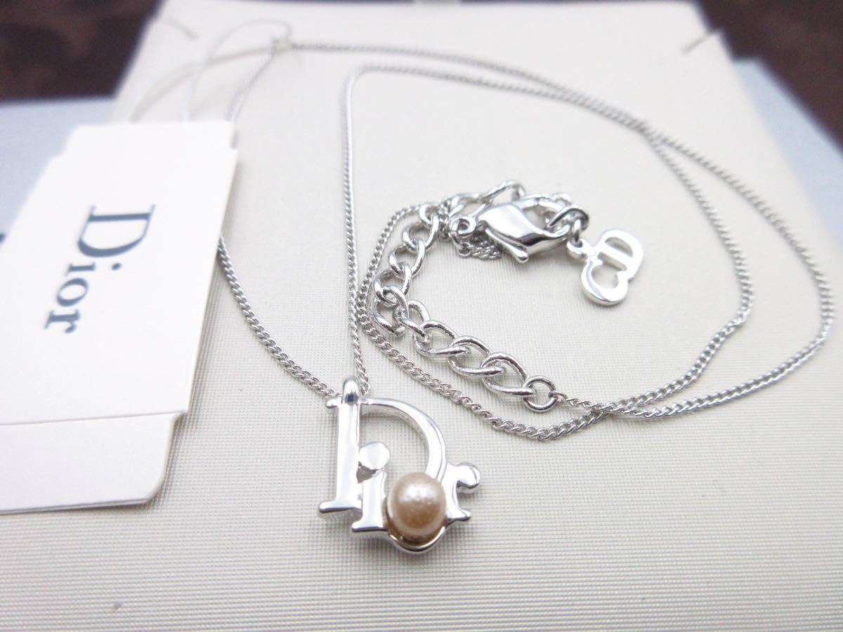 ほぼ未使用】☆タグ付き Christian Dior ネックレス フェイク ほぼ未使用】☆タグ付き Christian Dior ネックレス フェイク